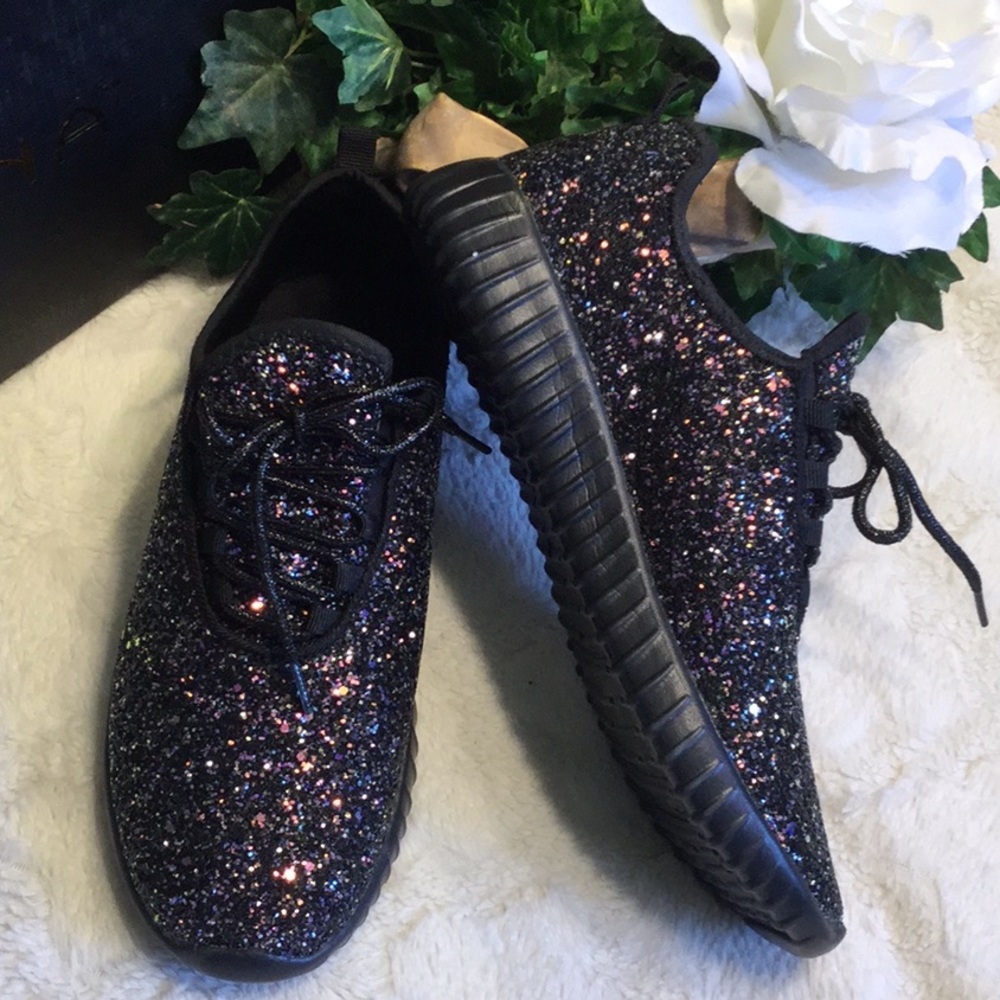 🆕Liliana Stizz Black Glitter Sneakers, 9